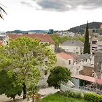 Royal Antique Apartment